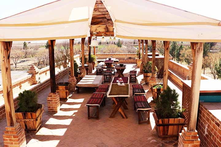 Organic Shop and Restaurant in the Eco-camp of Matin Abad